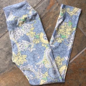 🌼NWOT LuLaRoe Floral Paisley Leggings🌼